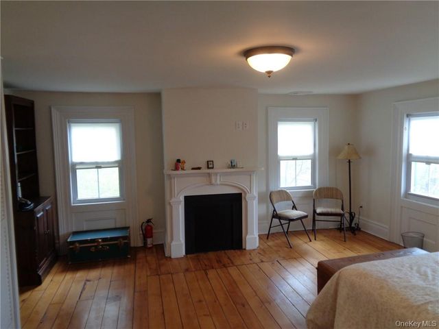 669 Mountain Road, Middletown, NY 10940