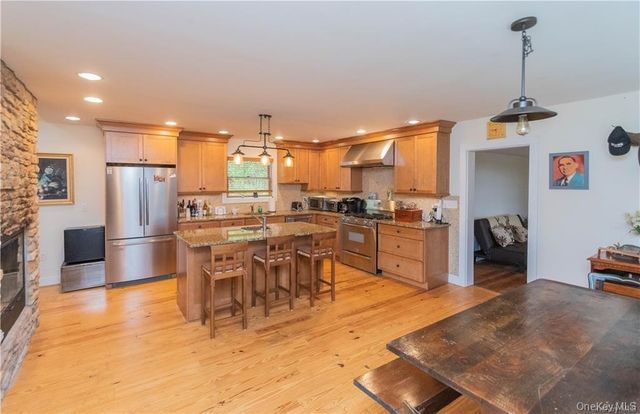 669 Mountain Road, Middletown, NY 10940