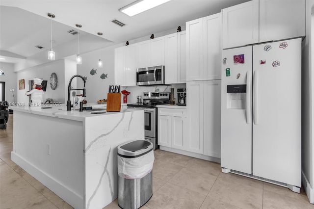 407 NW 9th Court, Homestead, FL 33030