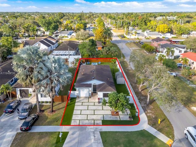 407 NW 9th Court, Homestead, FL 33030