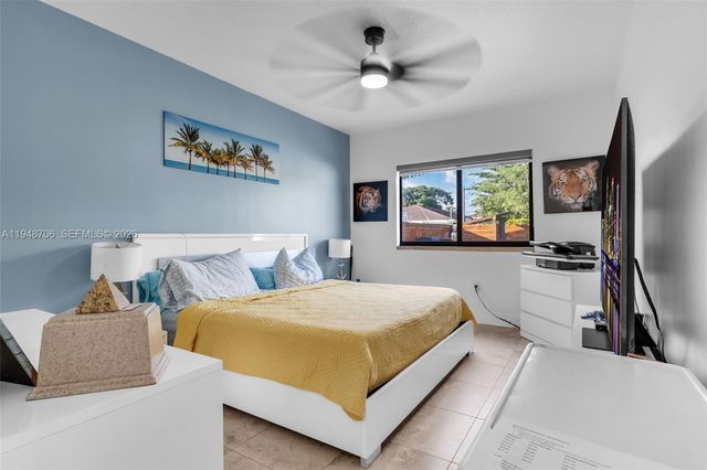 407 NW 9th Court, Homestead, FL 33030