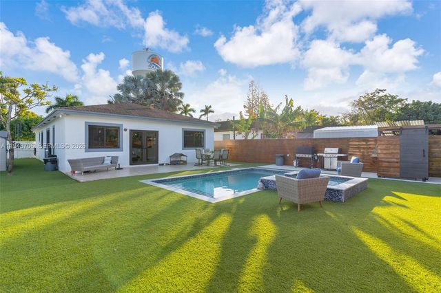 407 NW 9th Court, Homestead, FL 33030