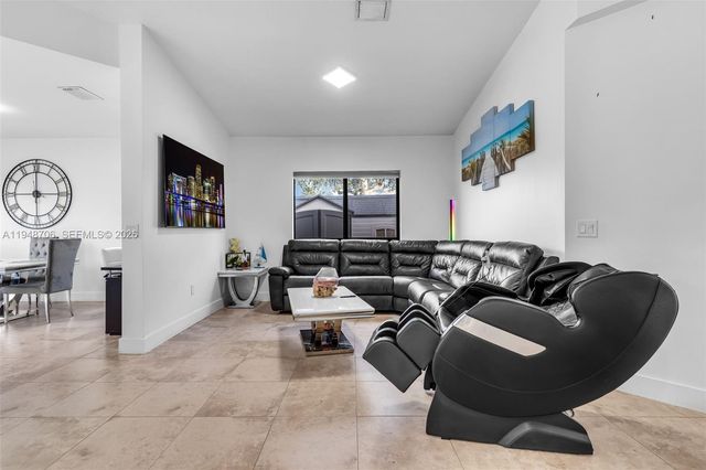 407 NW 9th Court, Homestead, FL 33030