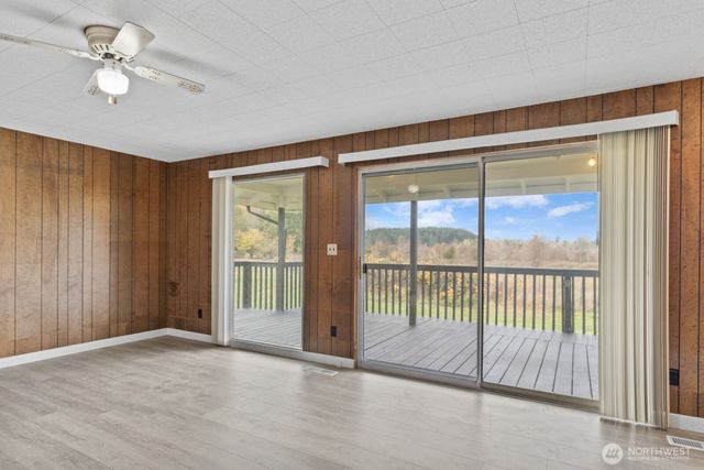 39411 Mountain Highway E, Eatonville, WA 98328