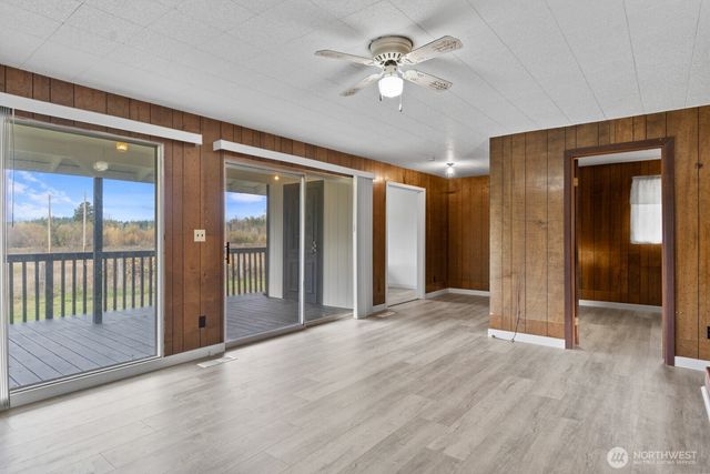 39411 Mountain Highway E, Eatonville, WA 98328