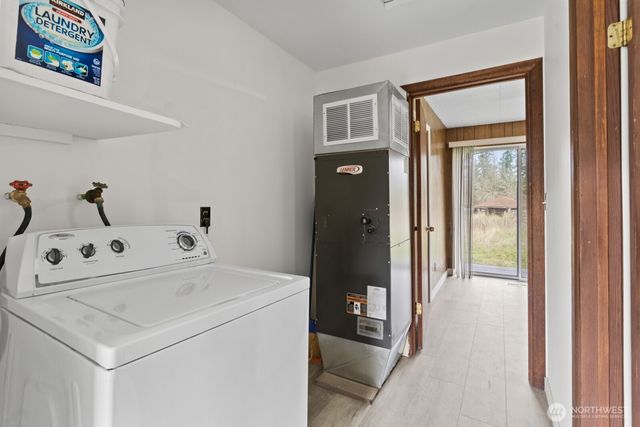 39411 Mountain Highway E, Eatonville, WA 98328