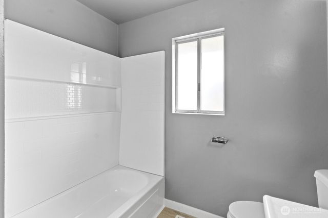 39411 Mountain Highway E, Eatonville, WA 98328