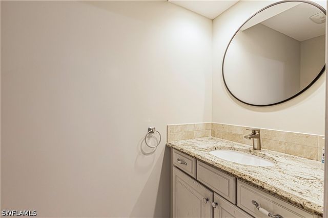 1050 6th ST S 1050, Naples, FL 34102