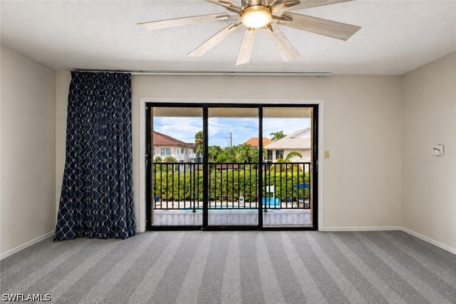 1050 6th ST S 1050, Naples, FL 34102