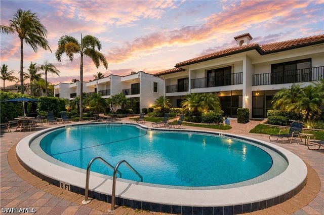 1050 6th ST S 1050, Naples, FL 34102
