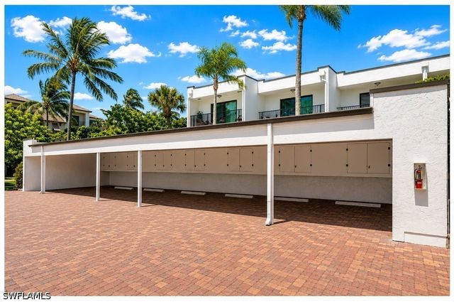 1050 6th ST S 1050, Naples, FL 34102