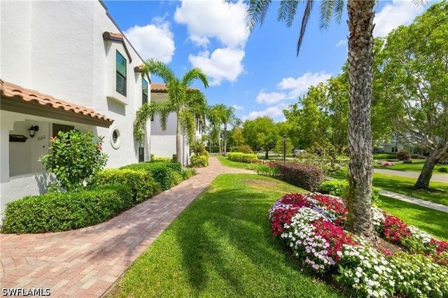 1050 6th ST S 1050, Naples, FL 34102