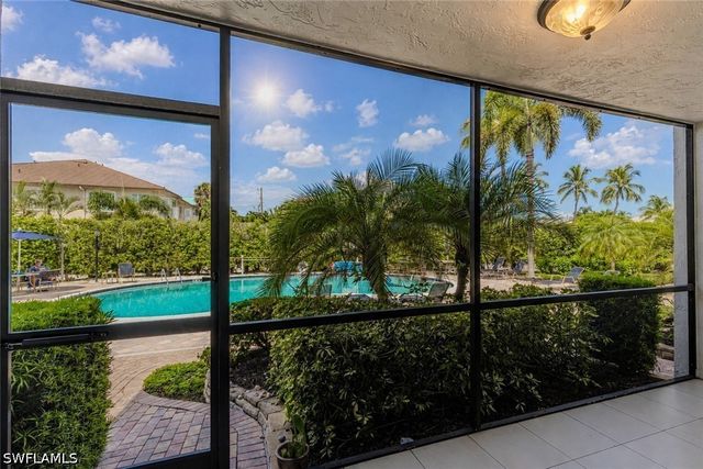 1050 6th ST S 1050, Naples, FL 34102
