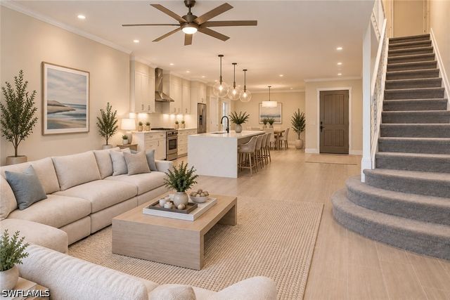 1050 6th ST S 1050, Naples, FL 34102