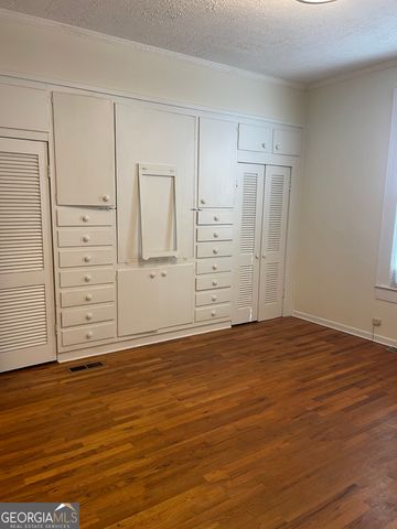 379 West Avenue, Jackson, GA 30233