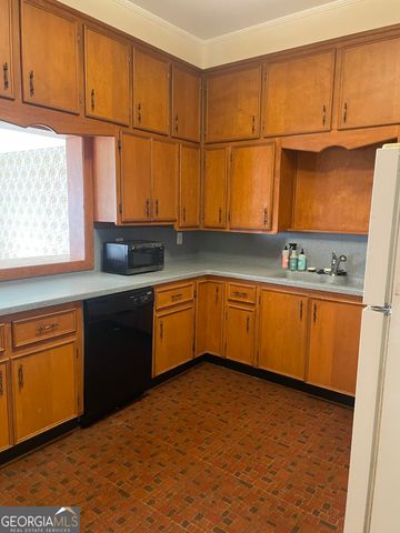 379 West Avenue, Jackson, GA 30233