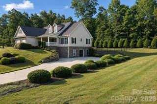 343 Wittenburg Springs Drive, Taylorsville, NC 28681