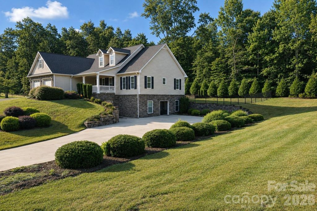 343 Wittenburg Springs Drive, Taylorsville, NC 28681