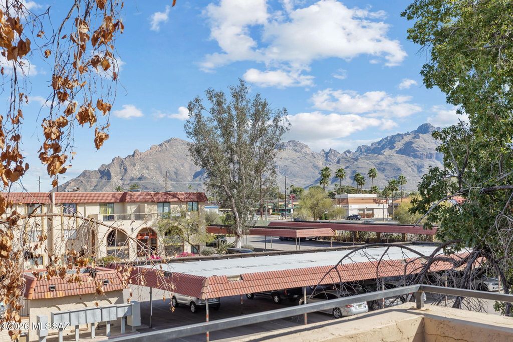 6311 N Barcelona Ct Unit 1021, Tucson, AZ 85704