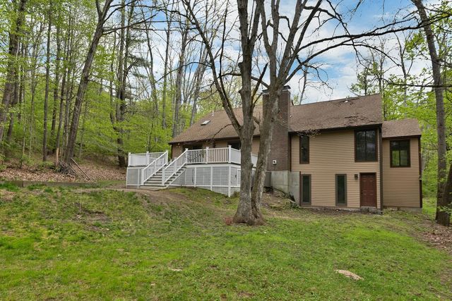 16 Old Manchester Road, Amherst, NH 03031