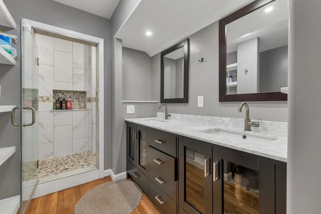 16 Old Manchester Road, Amherst, NH 03031