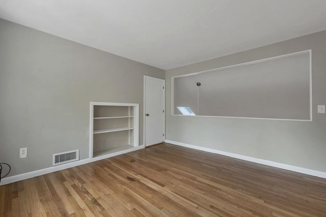 16 Old Manchester Road, Amherst, NH 03031