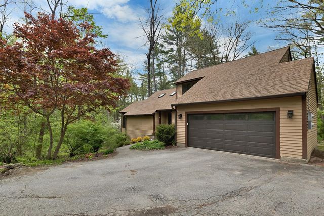 16 Old Manchester Road, Amherst, NH 03031