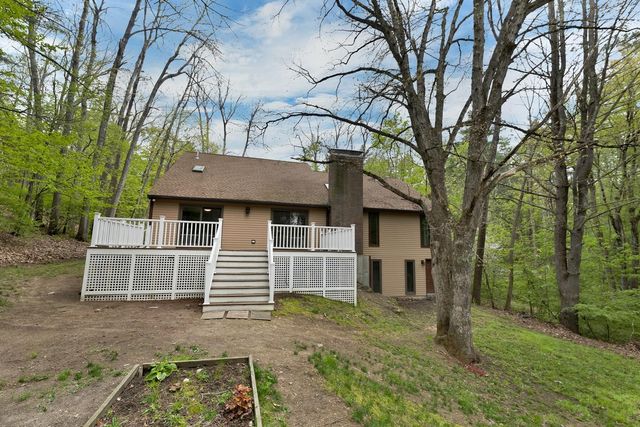 16 Old Manchester Road, Amherst, NH 03031