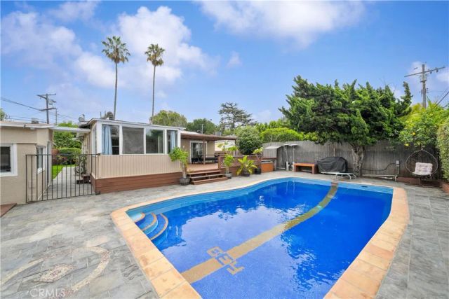 4217 Stewart, Los Angeles, CA 90066