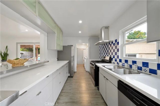 4217 Stewart, Los Angeles, CA 90066