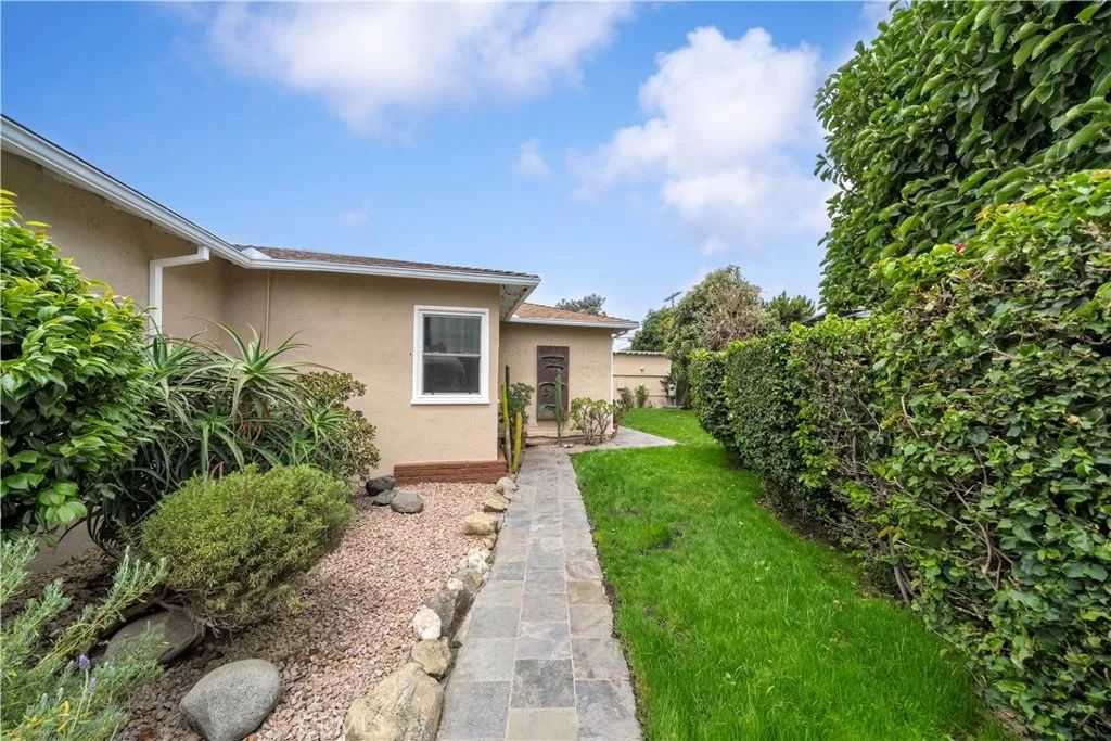 4217 Stewart, Los Angeles, CA 90066