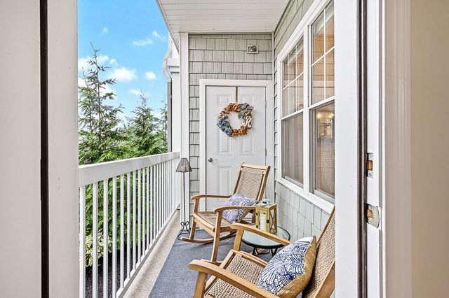 3 Peters Farm Way 107, Westborough, MA 01581