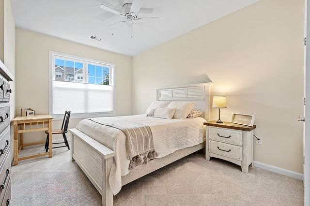 3 Peters Farm Way 107, Westborough, MA 01581