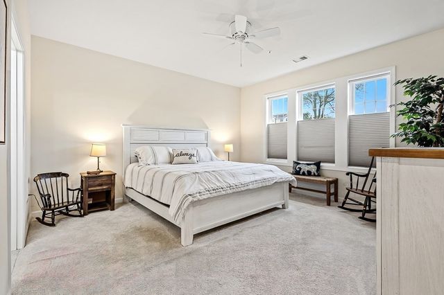 3 Peters Farm Way 107, Westborough, MA 01581