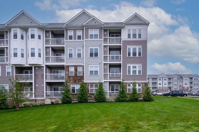 3 Peters Farm Way 107, Westborough, MA 01581