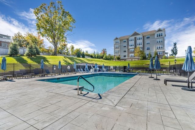 3 Peters Farm Way 107, Westborough, MA 01581