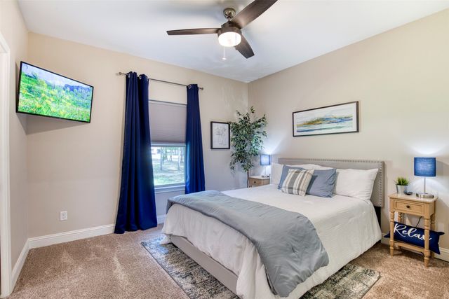 2121 Canyon Lake Road, Wills Point, TX 75169