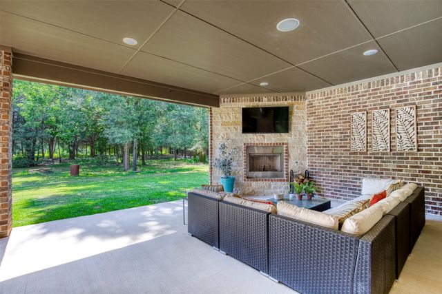 2121 Canyon Lake Road, Wills Point, TX 75169