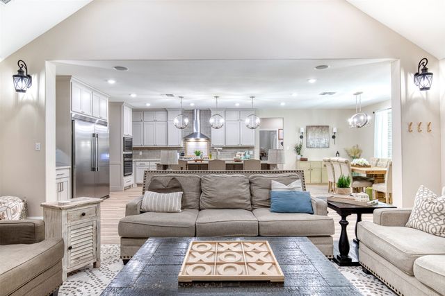 2121 Canyon Lake Road, Wills Point, TX 75169