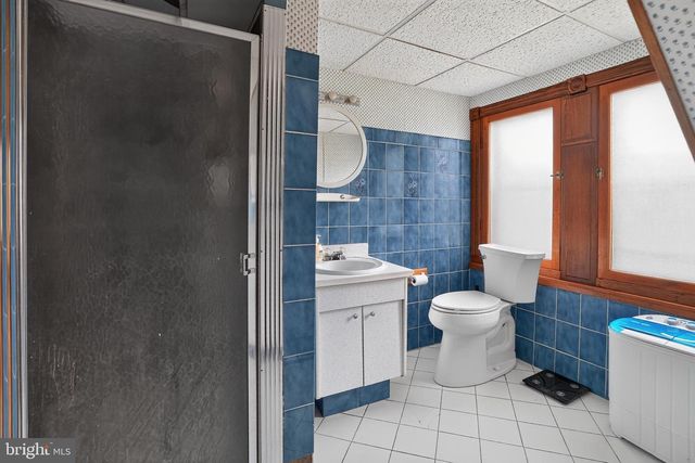 108 E TOWNSHIP LINE RD, Havertown, PA 19083