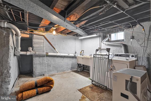 108 E TOWNSHIP LINE RD, Havertown, PA 19083
