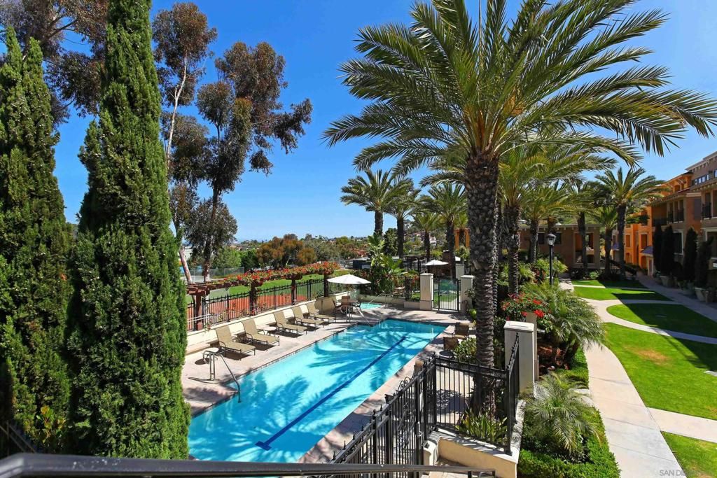 1040 Genter 305, La Jolla, CA 92037 — photo 3