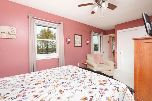 2423 Iowa Street, Perry, IA 50220