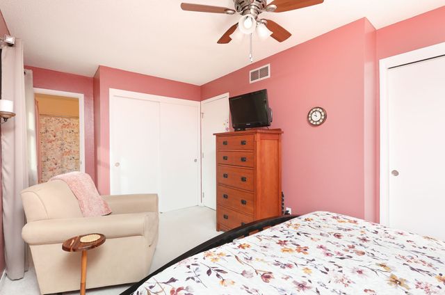 2423 Iowa Street, Perry, IA 50220