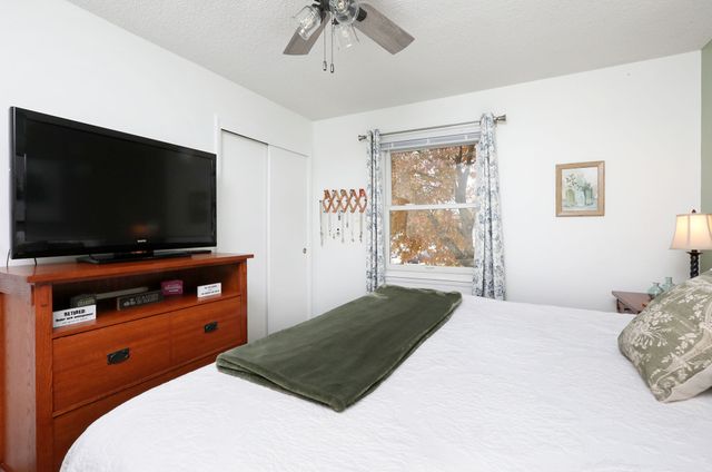 2423 Iowa Street, Perry, IA 50220