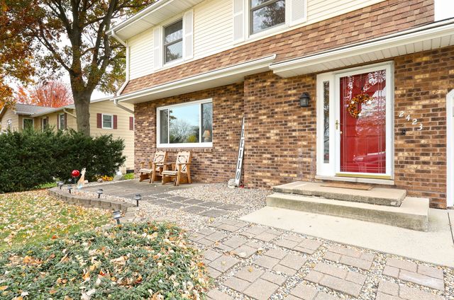 2423 Iowa Street, Perry, IA 50220