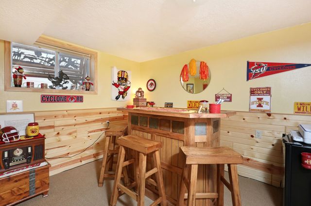 2423 Iowa Street, Perry, IA 50220