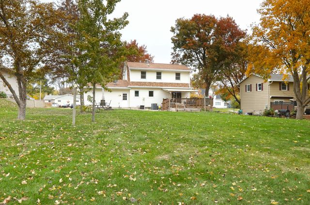 2423 Iowa Street, Perry, IA 50220