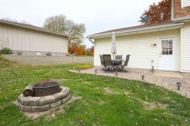 2423 Iowa Street, Perry, IA 50220