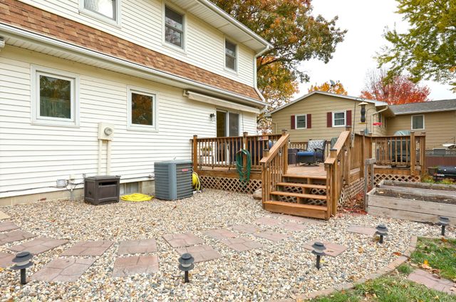 2423 Iowa Street, Perry, IA 50220